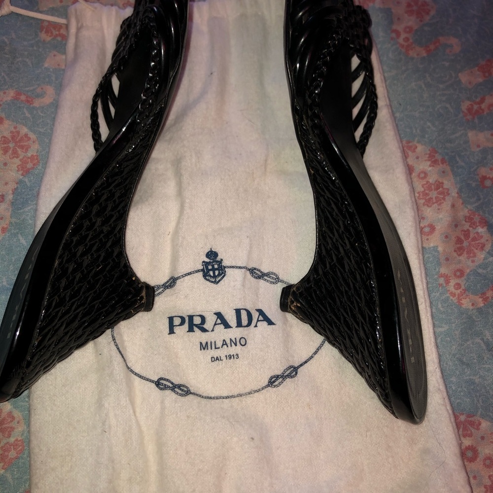 Prada small heeled shoe size 8 1/2 - Picture 3 of 7
